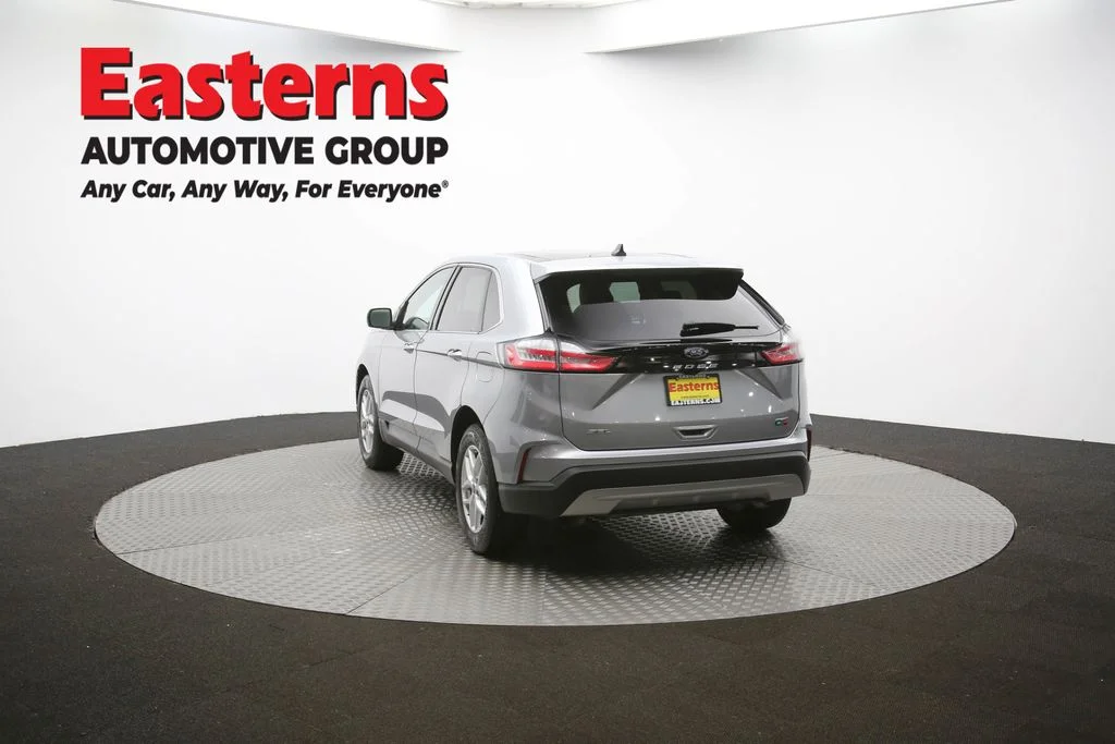 Used 2023 Silver Ford SEL image 62