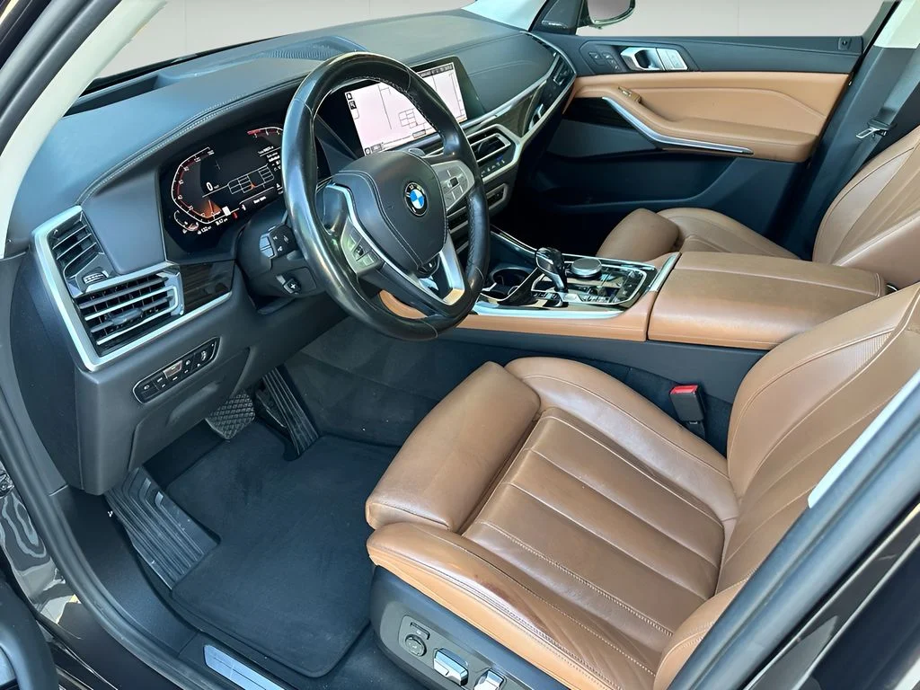 Used 2019 Dark Graphite Metallic BMW xDrive40i image 12