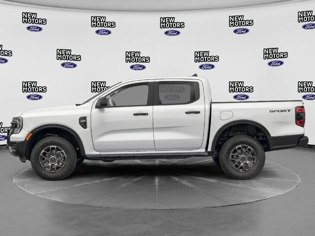 Used 2024 Oxford White Ford XLT image 3