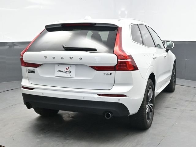 Used 2021 White Volvo T6 Momentum image 7