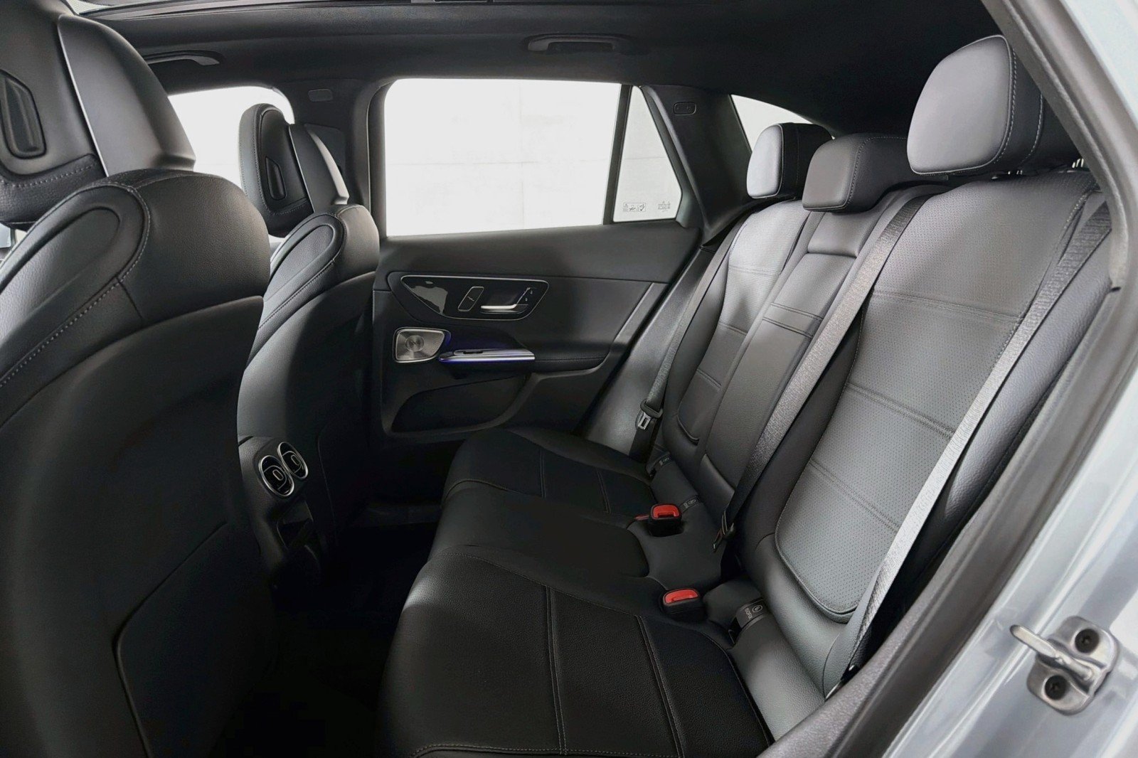 New 2026 Cirrus Silver Metallic Mercedes-Benz GLC 300 SUV image 7