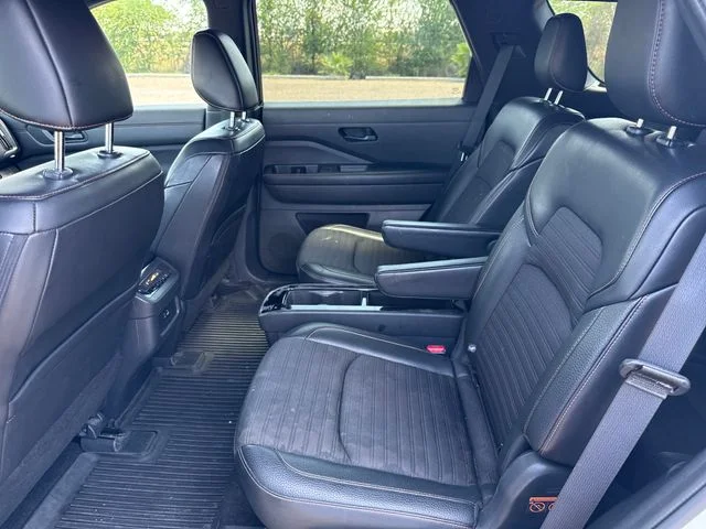 Used 2024 White Nissan Rock Creek image 12