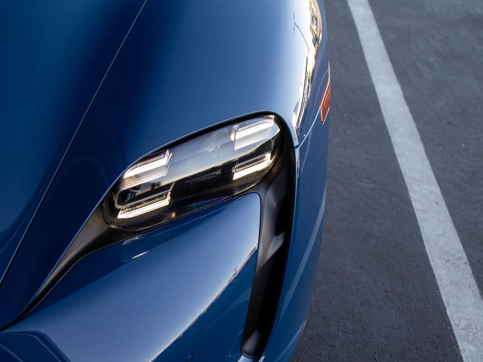 Certified Used 2024  Porsche  image 8