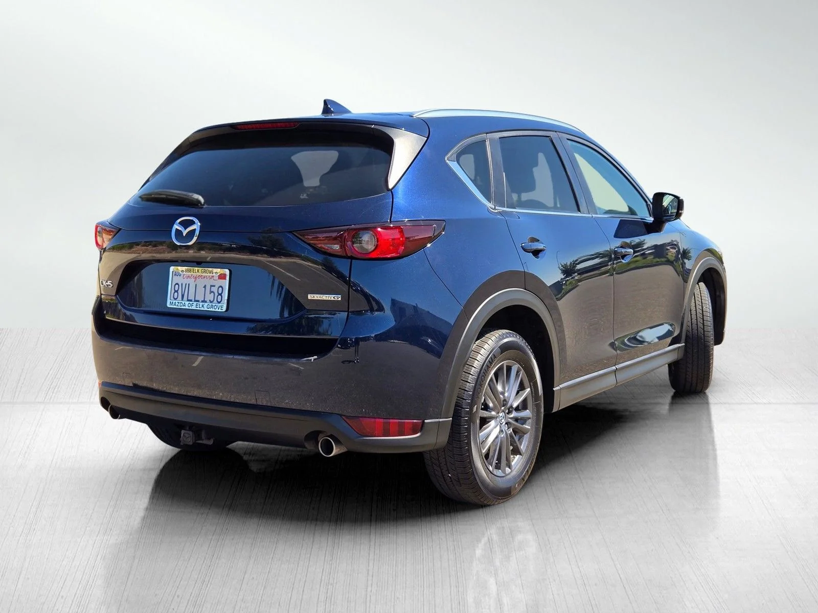 Used 2020 Crystal Blue Mazda Touring image 4