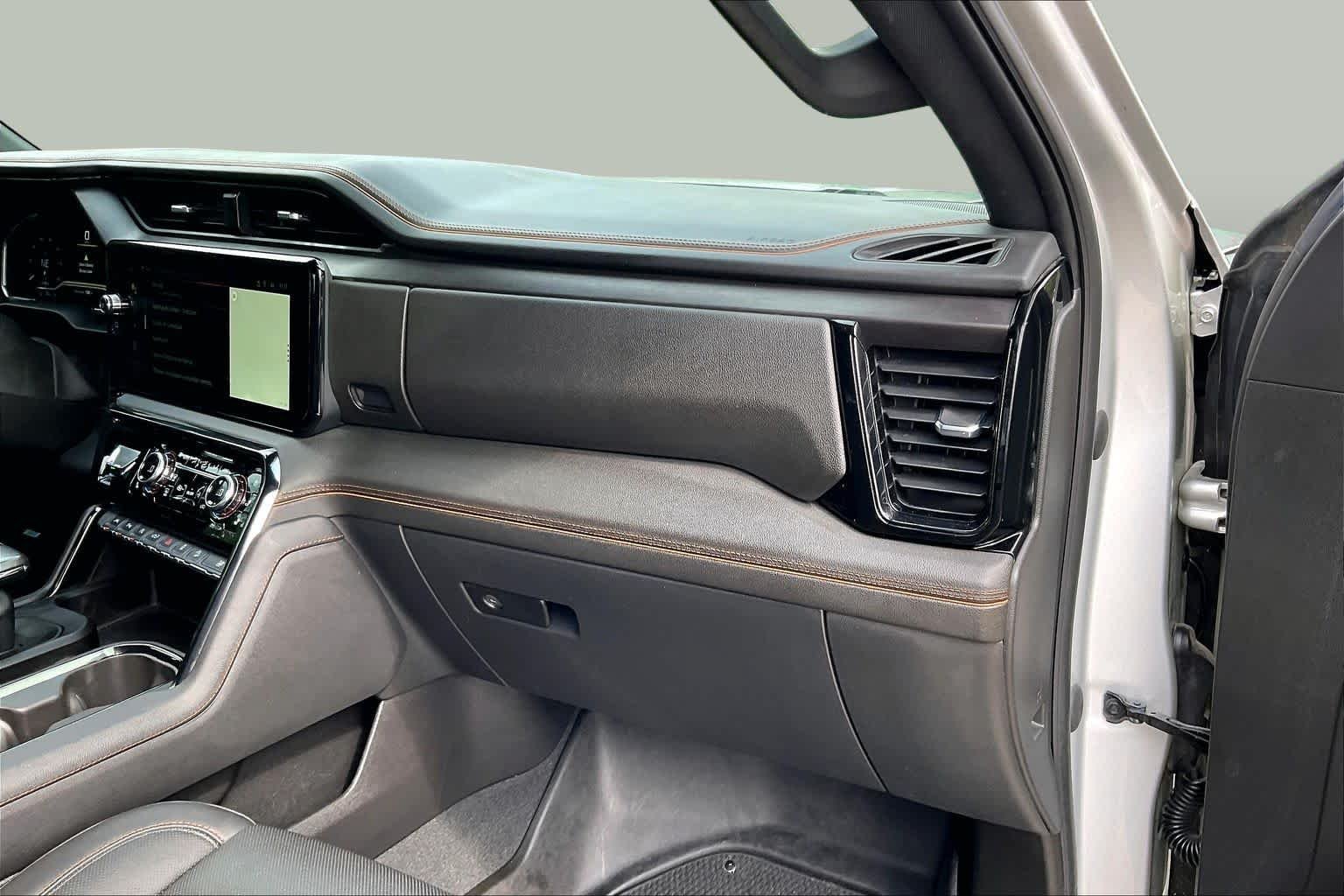 Used 2022 Quicksilver Metallic GMC AT4 image 18