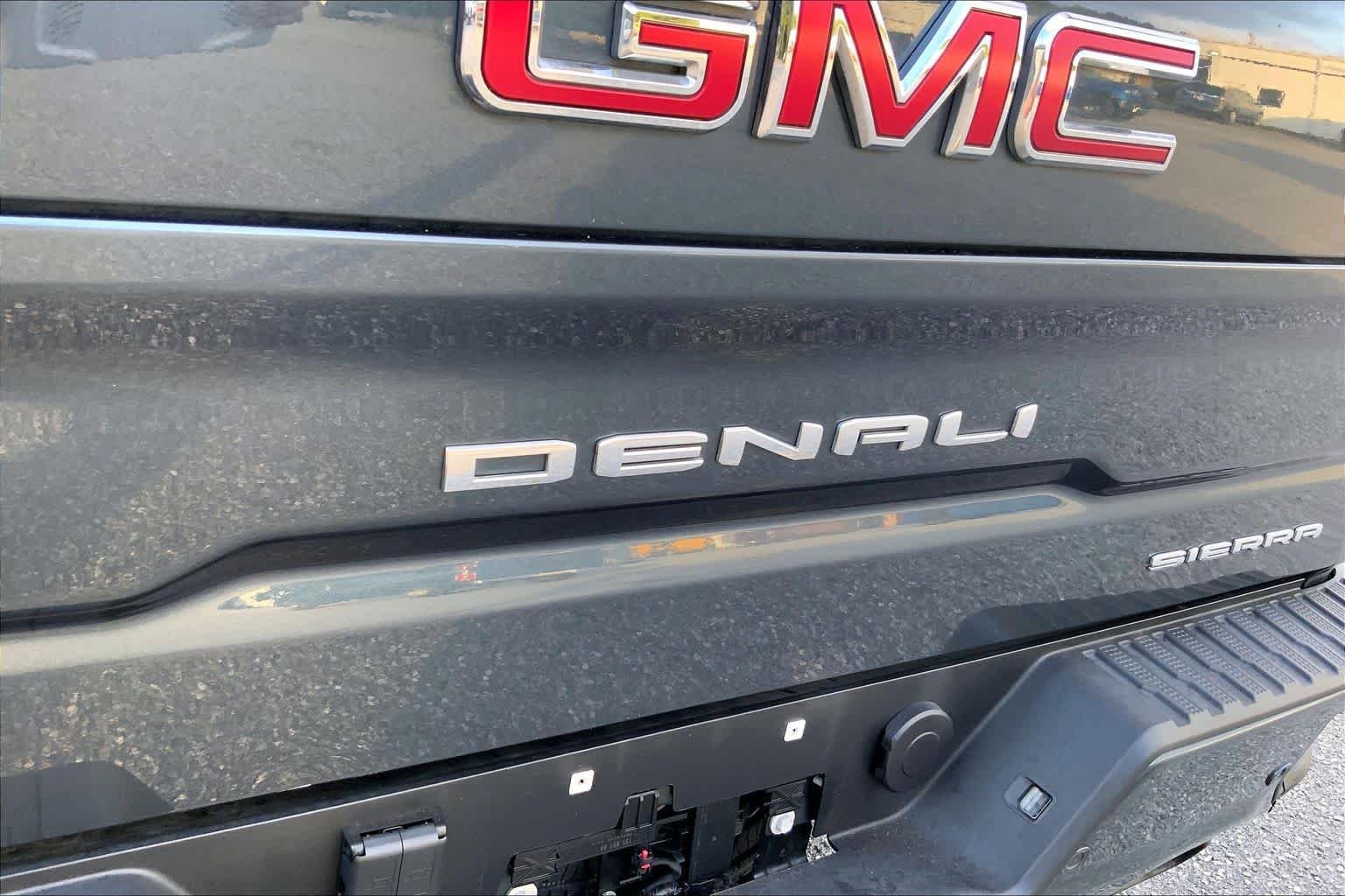 Used 2020 Dark Sky Metallic GMC Denali image 30