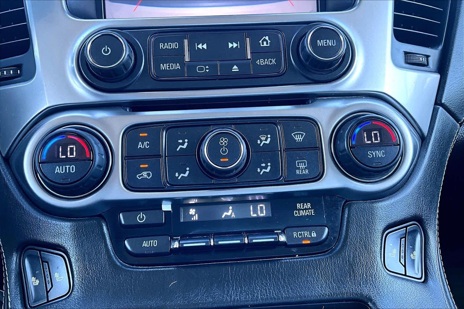 Used 2015 White Diamond Tricoat Chevrolet LT image 34