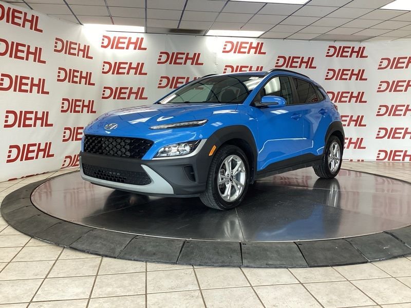 Certified Used 2022 Blue Hyundai SEL image 3