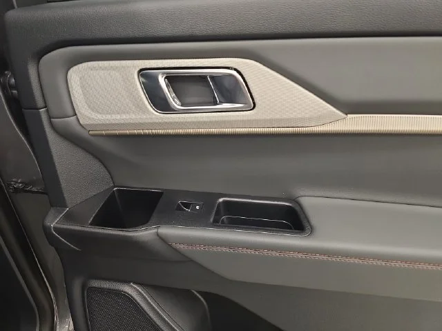 New 2027 Carbonized Gray Metallic Ford Active image 16