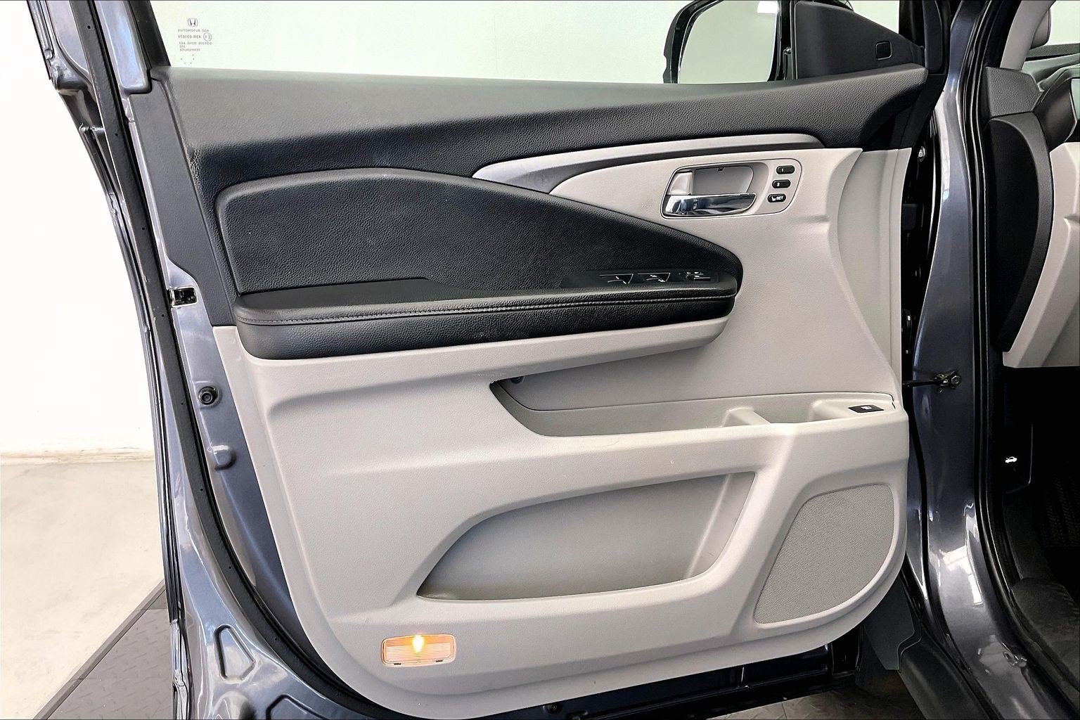 Used 2023 Gray Honda RTL-E image 26