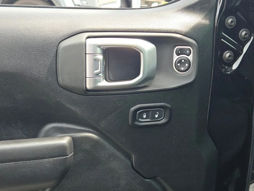 Used 2020 Black Jeep Unlimited Sport image 24