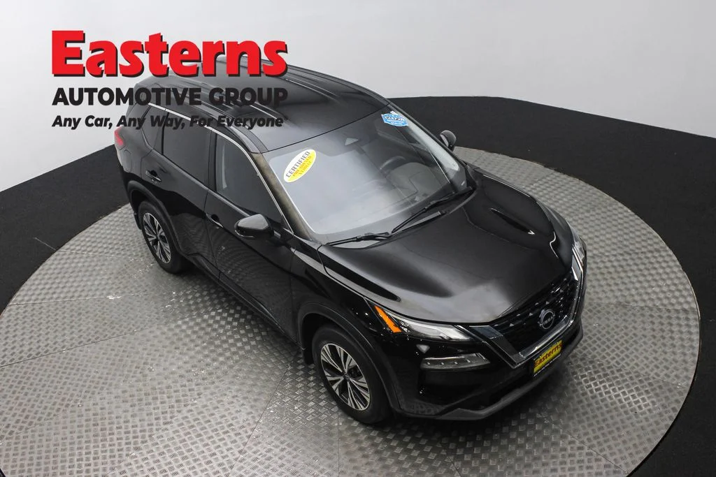 Used 2022 Black Nissan SV image 3