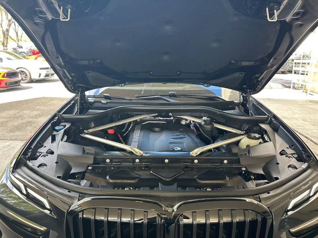 Used 2024 Black BMW xDrive40i image 13