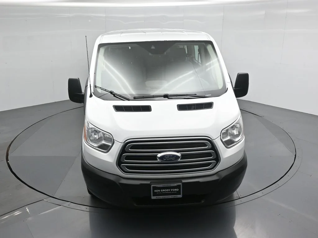 Used 2019 White Ford XLT image 38