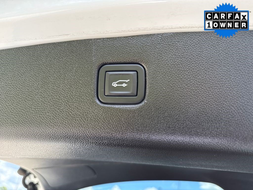 Used 2023 Summit White Chevrolet LT image 37