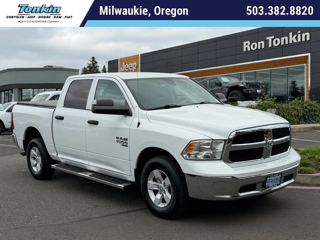 2023 RAM 1500 Classic SLT 4x4 Crew Cab 5'7's photo
