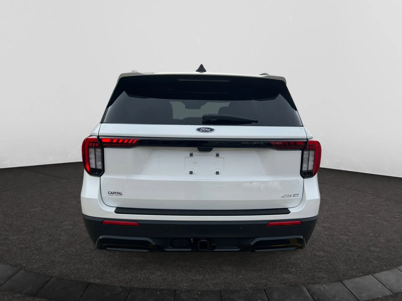New 2026 Star White Metallic Tri-Coat Ford ST-Line image 4