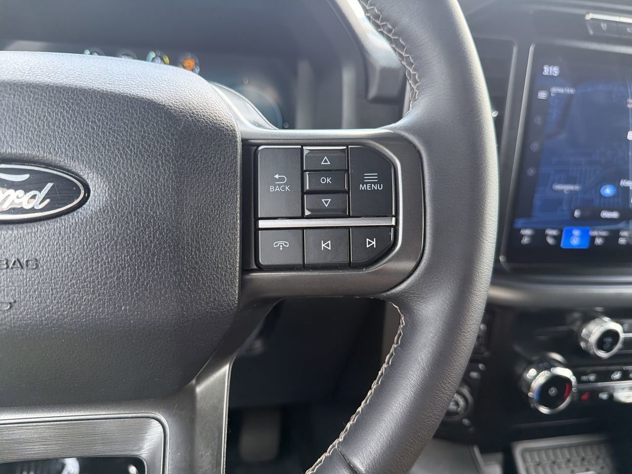 Used 2024 Silver Metallic Ford XLT image 28