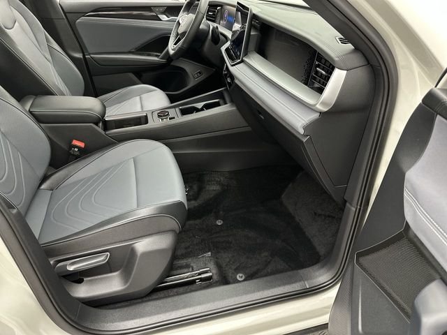Used 2026 Beige Volkswagen SE R-Line Black image 24