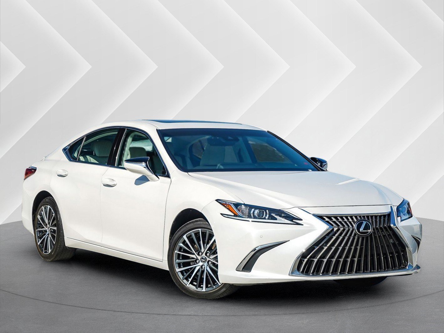 2025 Lexus ES 300h 300h's photo