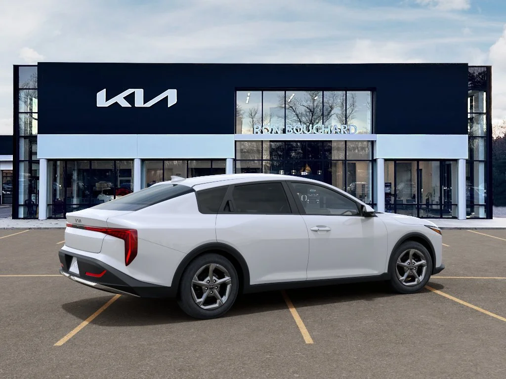 New 2026 SNOW WHITE PEARL Kia LXS image 6