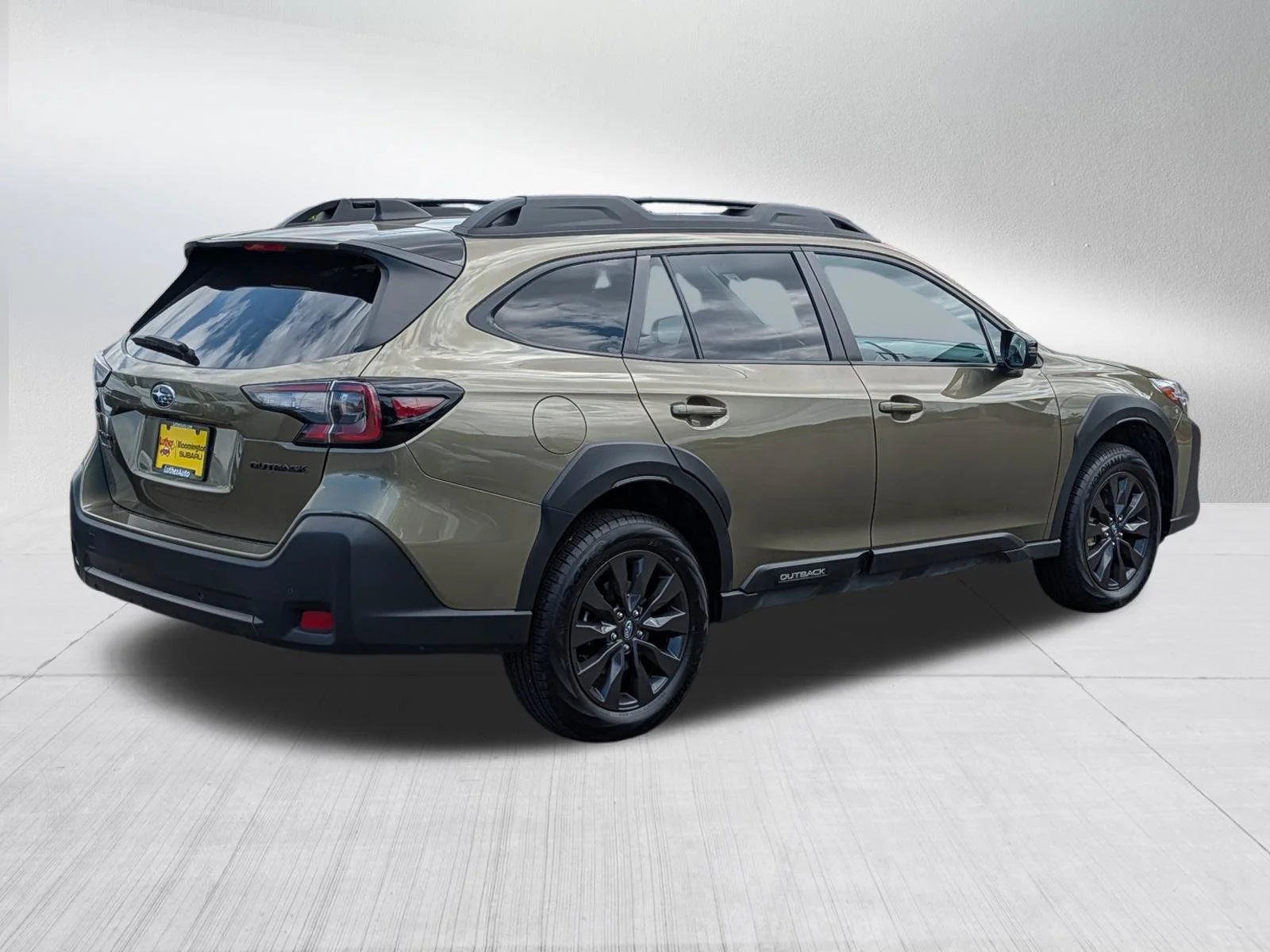 Used 2025 Autumn Green Metallic Subaru Onyx Edition image 7