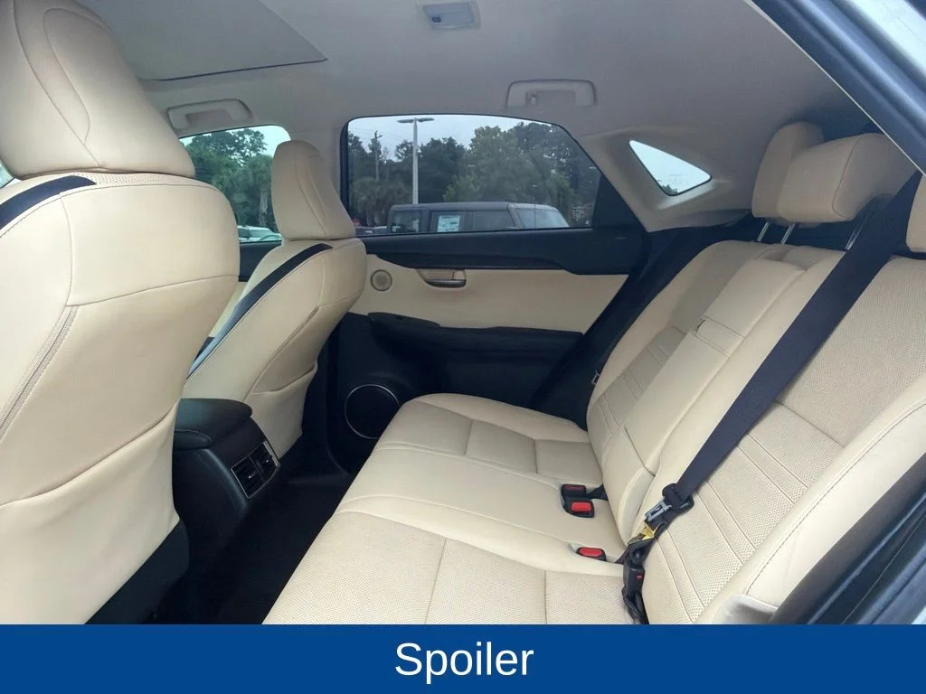 Used 2015 Atomic Silver Lexus 200t image 18