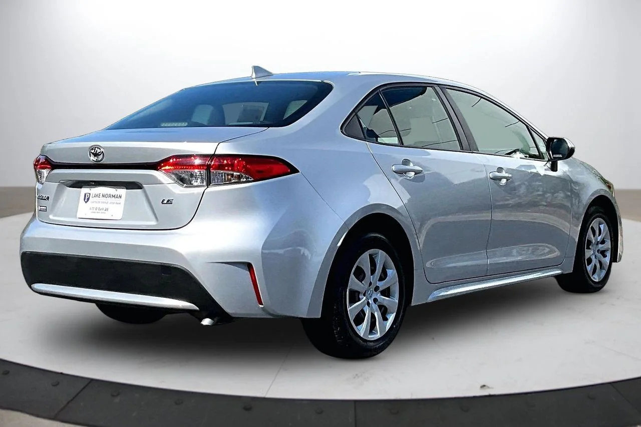 Certified Used 2022 Silver Toyota LE image 9