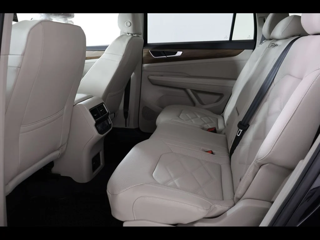 New 2026 Black Volkswagen 2.0T SE image 9