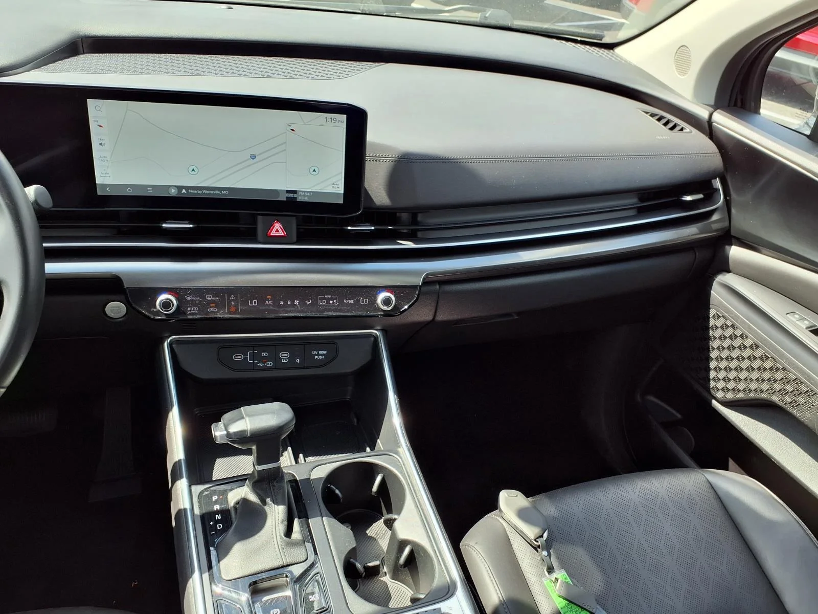 Used 2025 Aurora Black Pearl Kia SX image 4