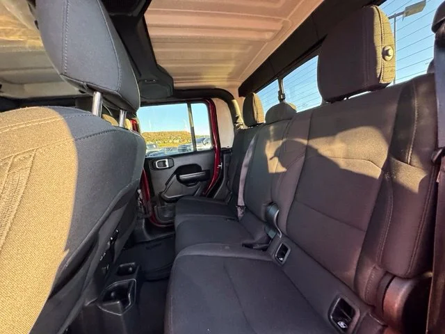 Used 2022 Red Jeep Sport S 4x4 image 21