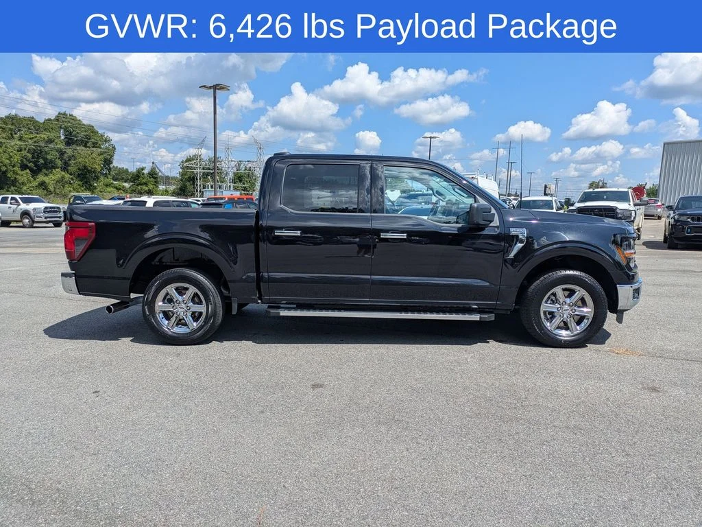 Used 2025 Black Ford XLT image 3
