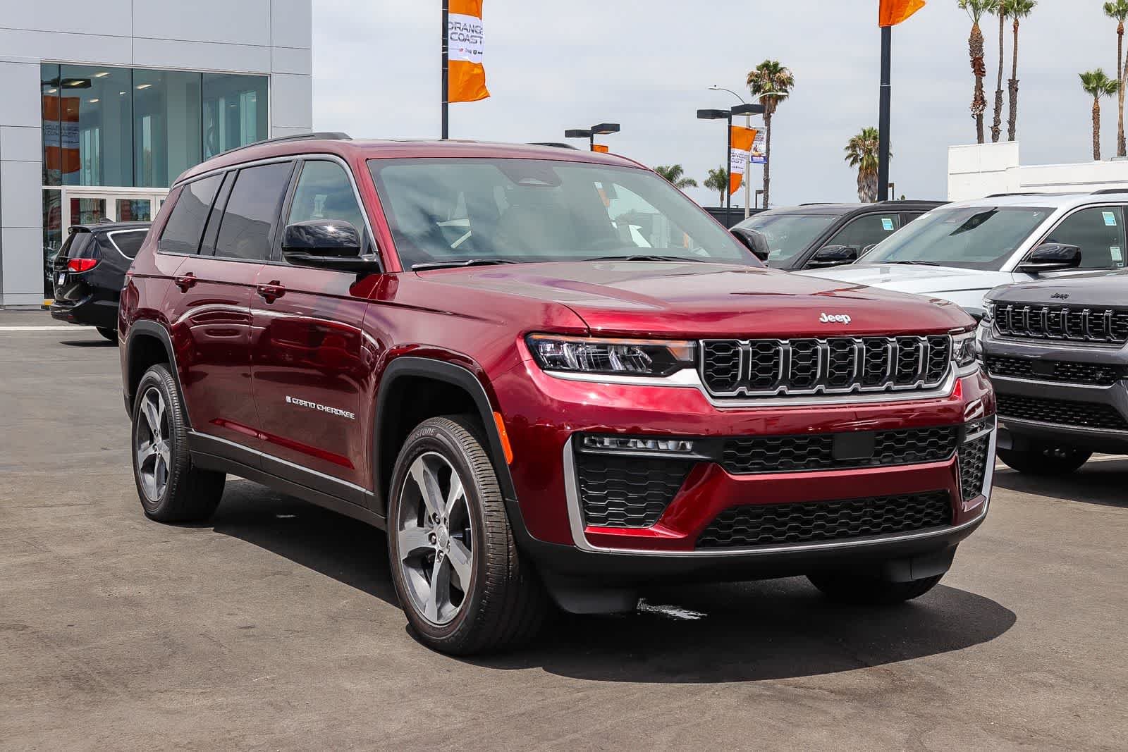 New 2026 Velvet Red Pearl-Coat Exterior Paint Jeep Limited image 3