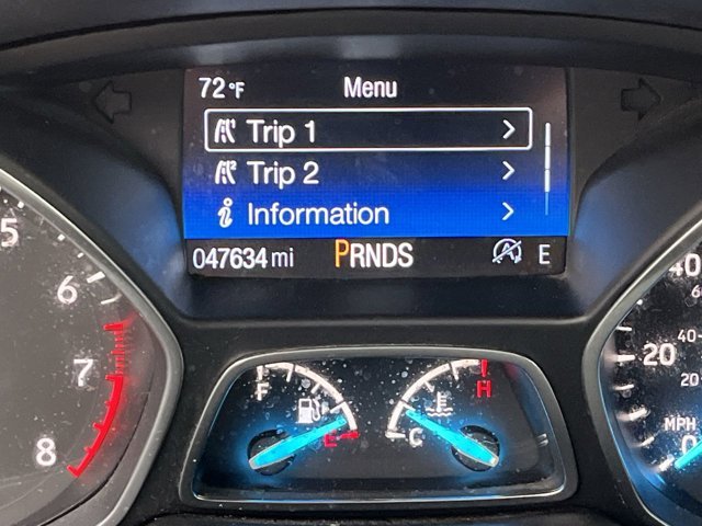 Used 2019 Oxford White Ford SE image 15