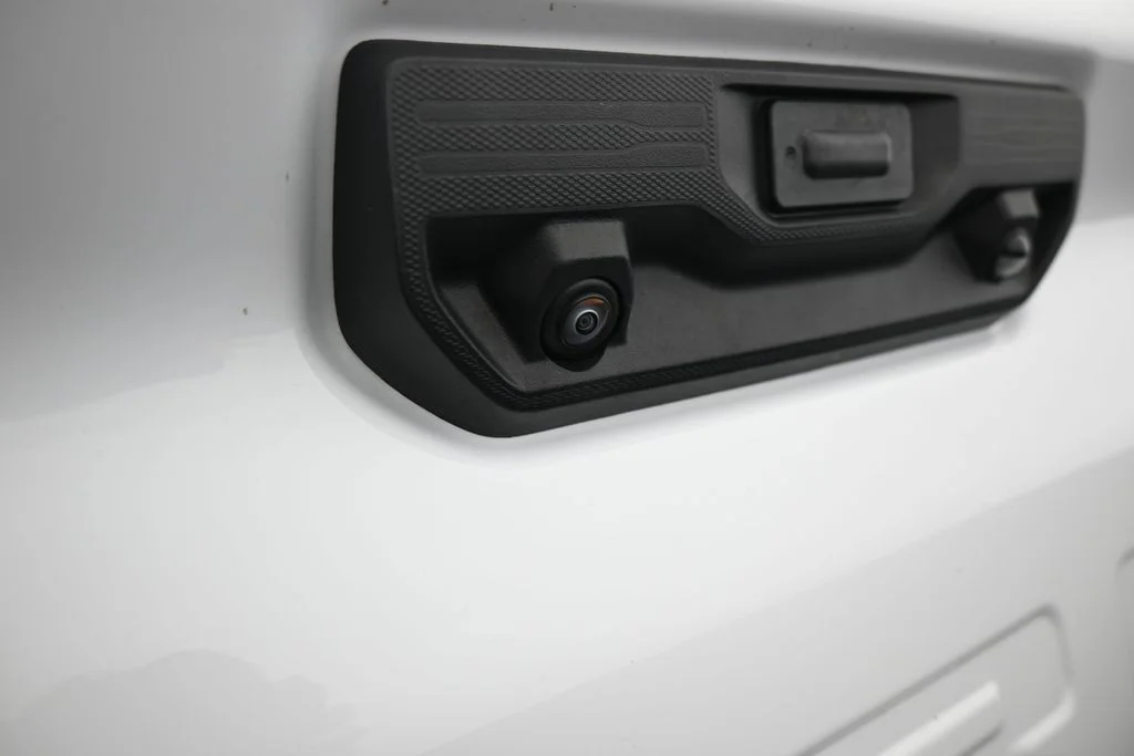 Used 2025 Summit White Chevrolet LT image 41