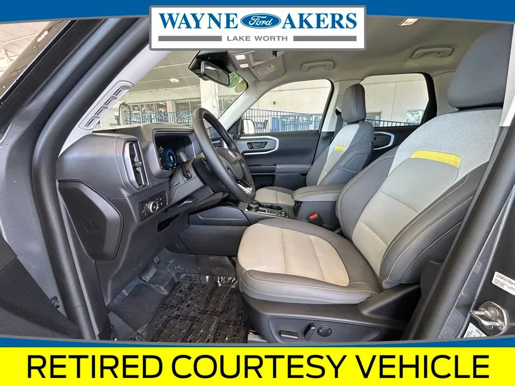 New 2025 Carbonized Gray Metallic Ford Badlands image 9