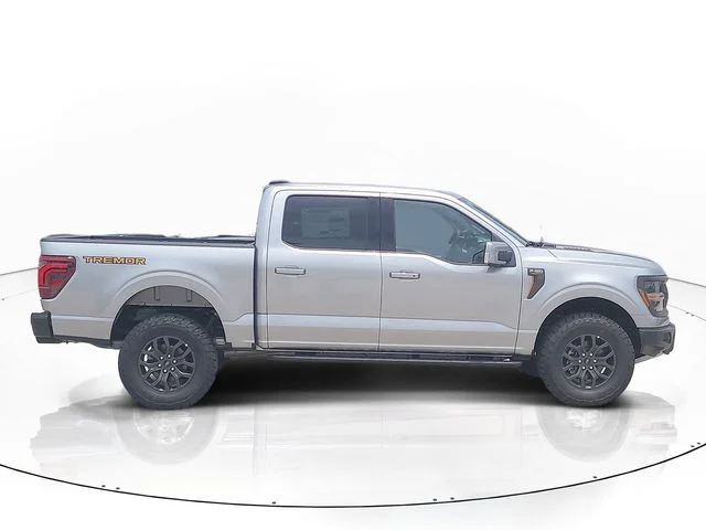 New 2026 Silver Metallic Ford Tremor image 4