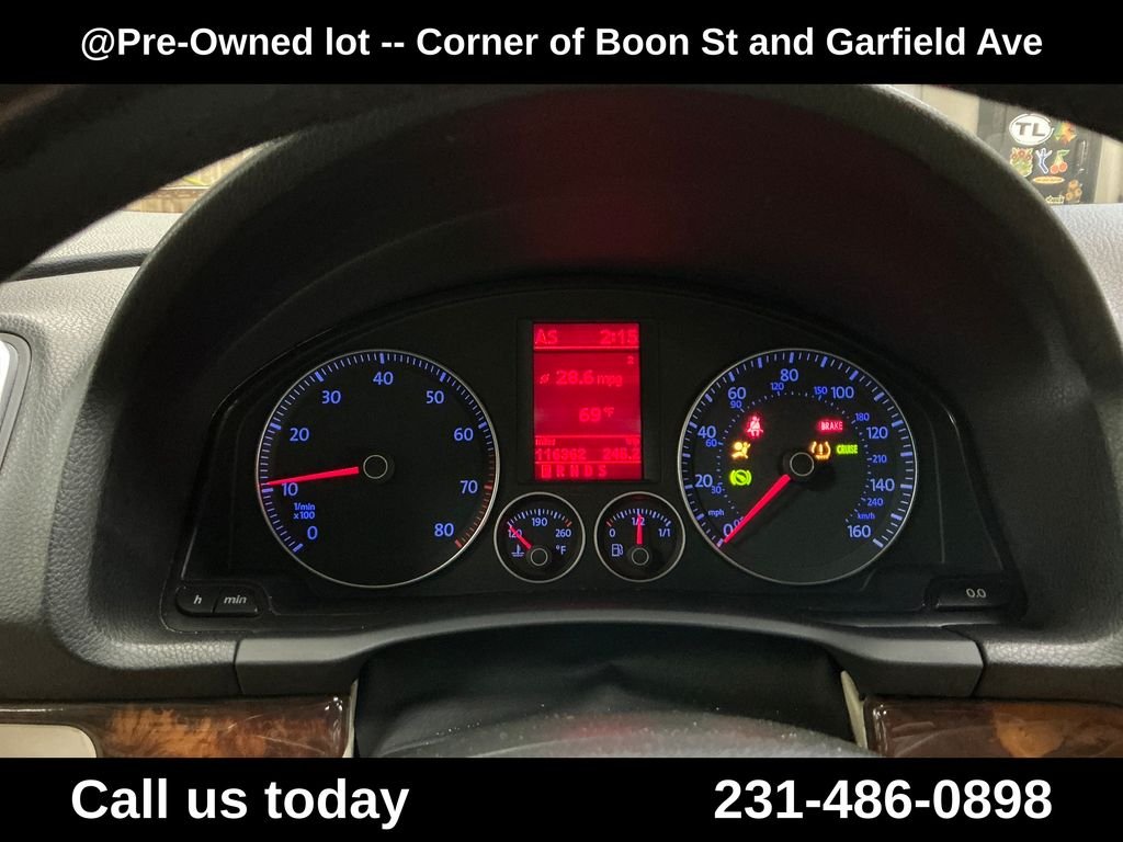 Used 2007  Volkswagen 2.0T image 20