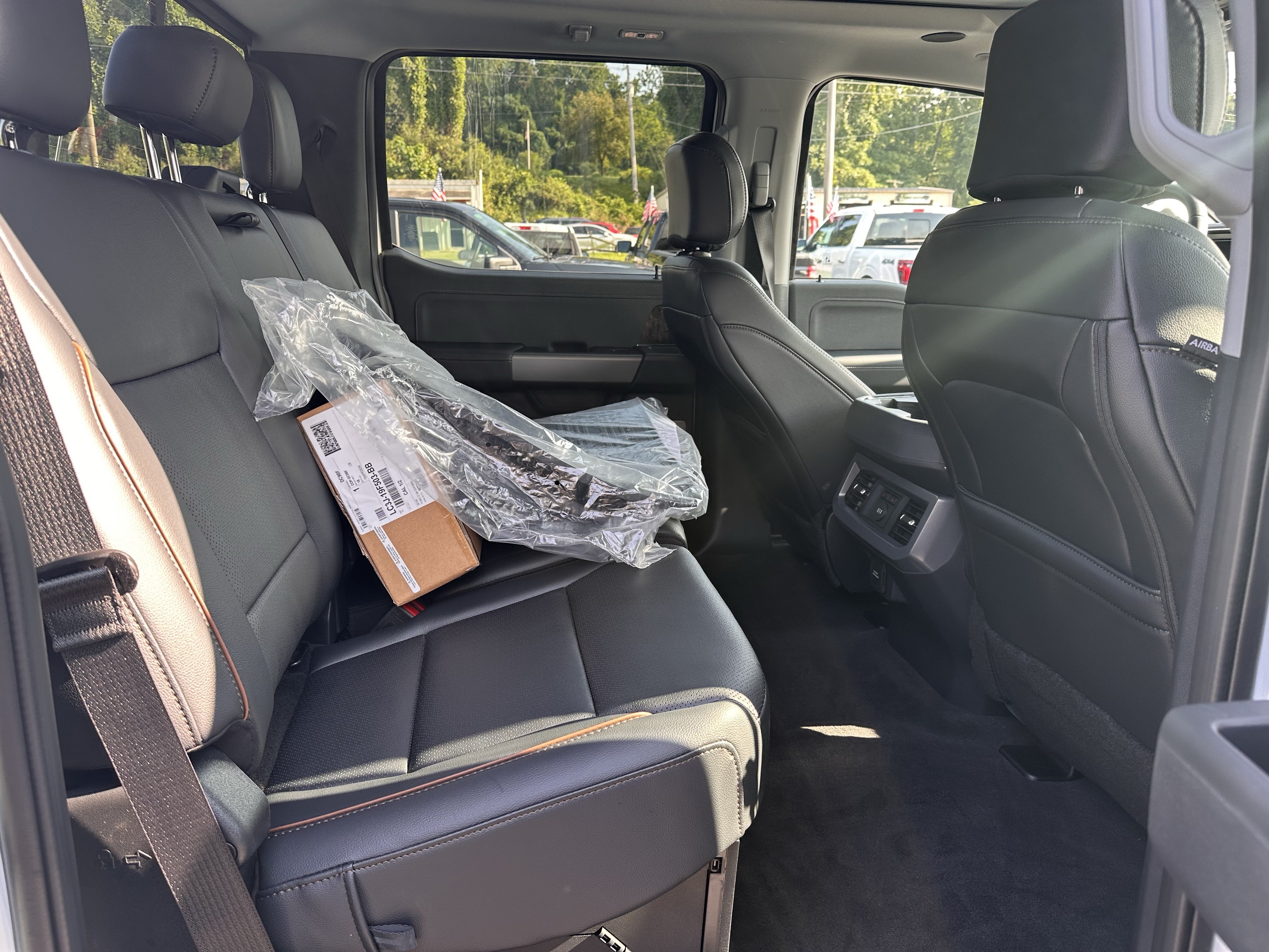 New 2026 Oxford White Ford F-250® Lariat® image 17