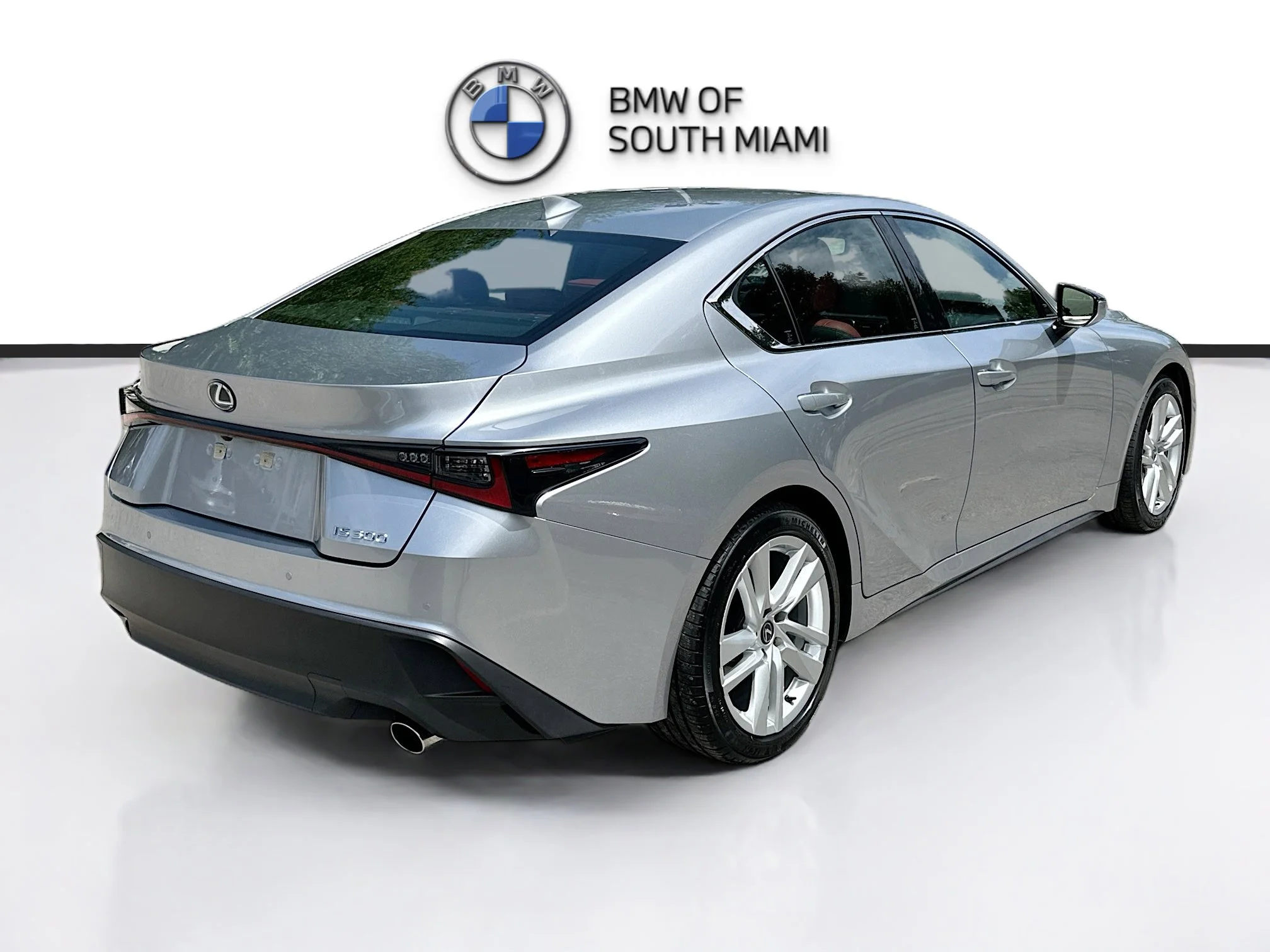 2025 Lexus IS 300 - Photo 7