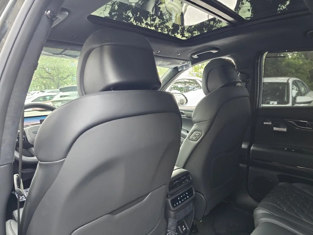 New 2027 Black Genesis 3.5T e-SC image 10
