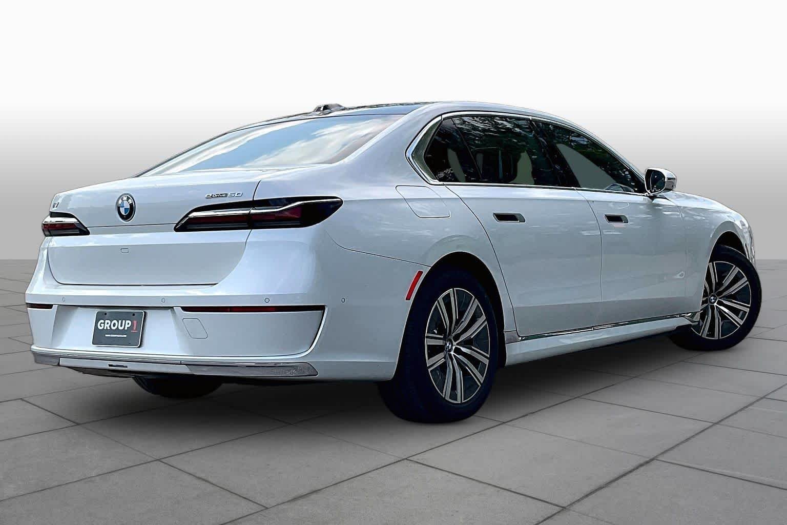 Used 2024 Mineral White Metallic BMW eDrive50 image 12