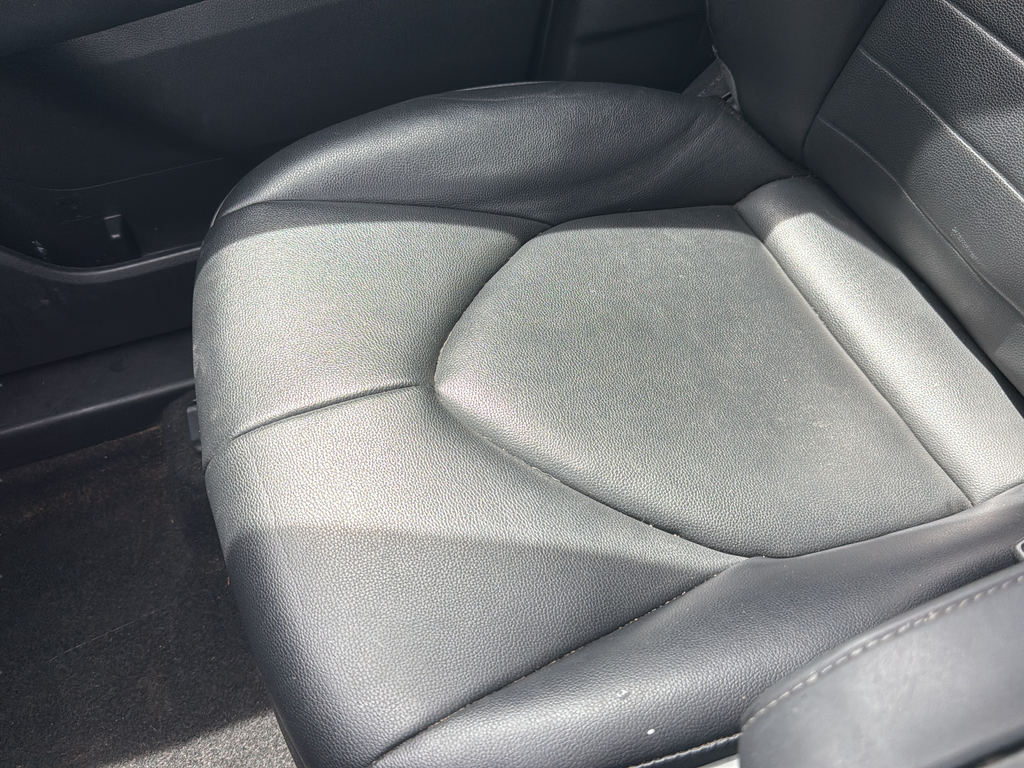 Used 2021  Toyota XLE image 27
