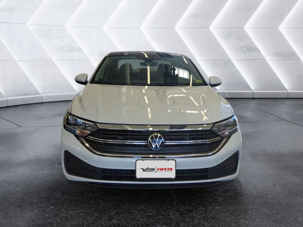 Used 2023  Volkswagen 1.5T SE image 2