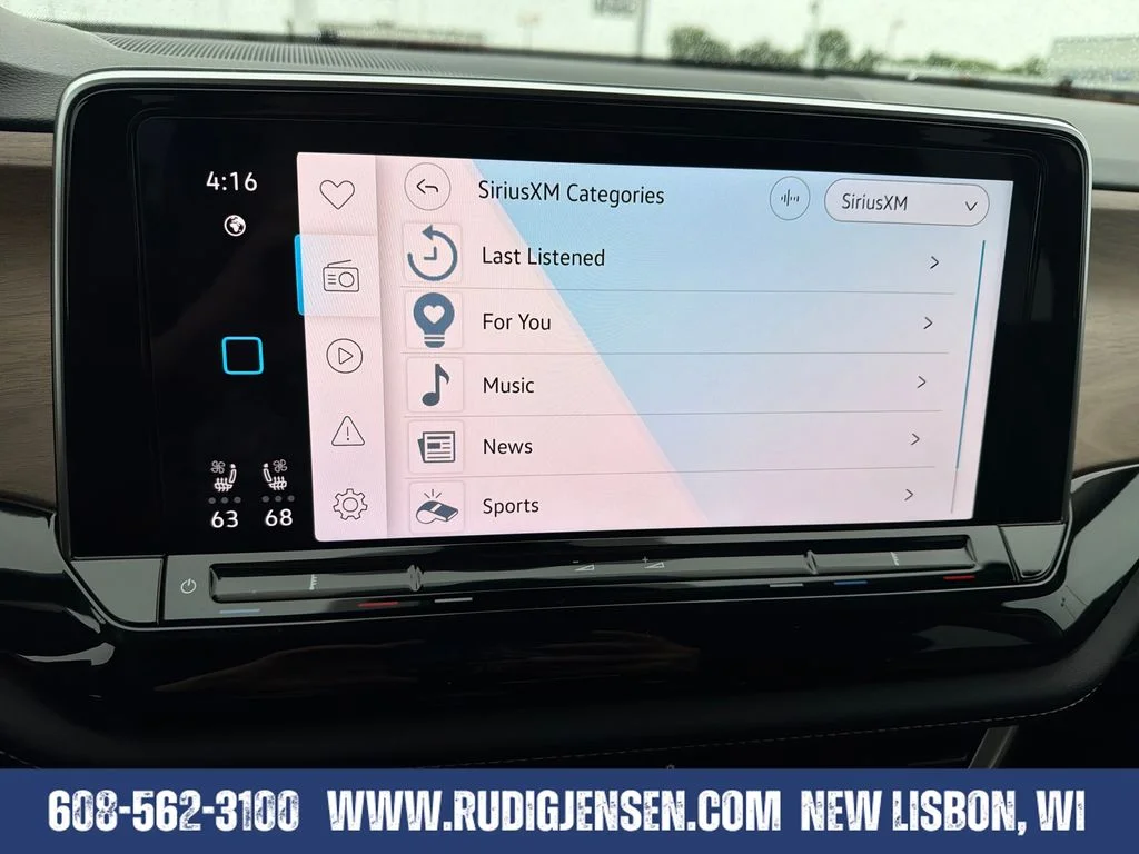 Used 2026 Silver Volkswagen 2.0T SE w/Technology image 18