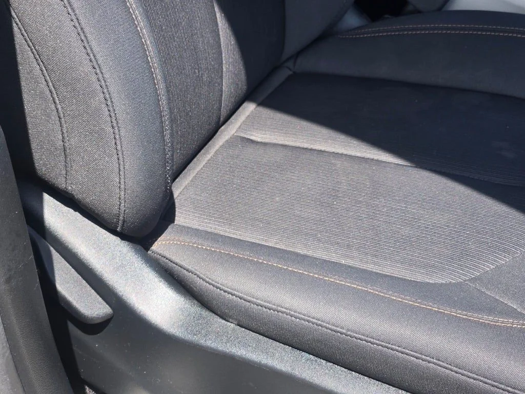 Used 2018 Gray Chrysler Touring Plus image 3