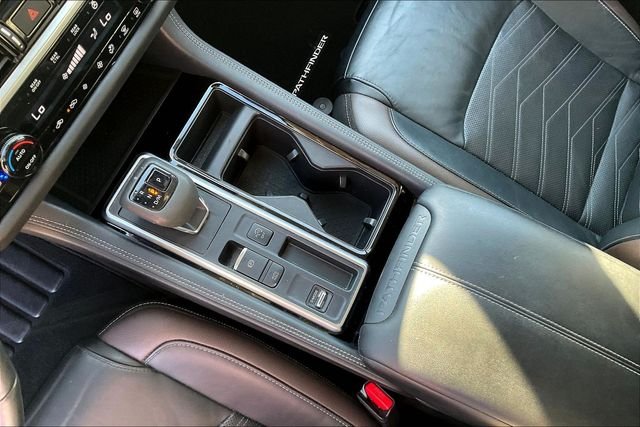 Used 2023 Gray Nissan Platinum image 13