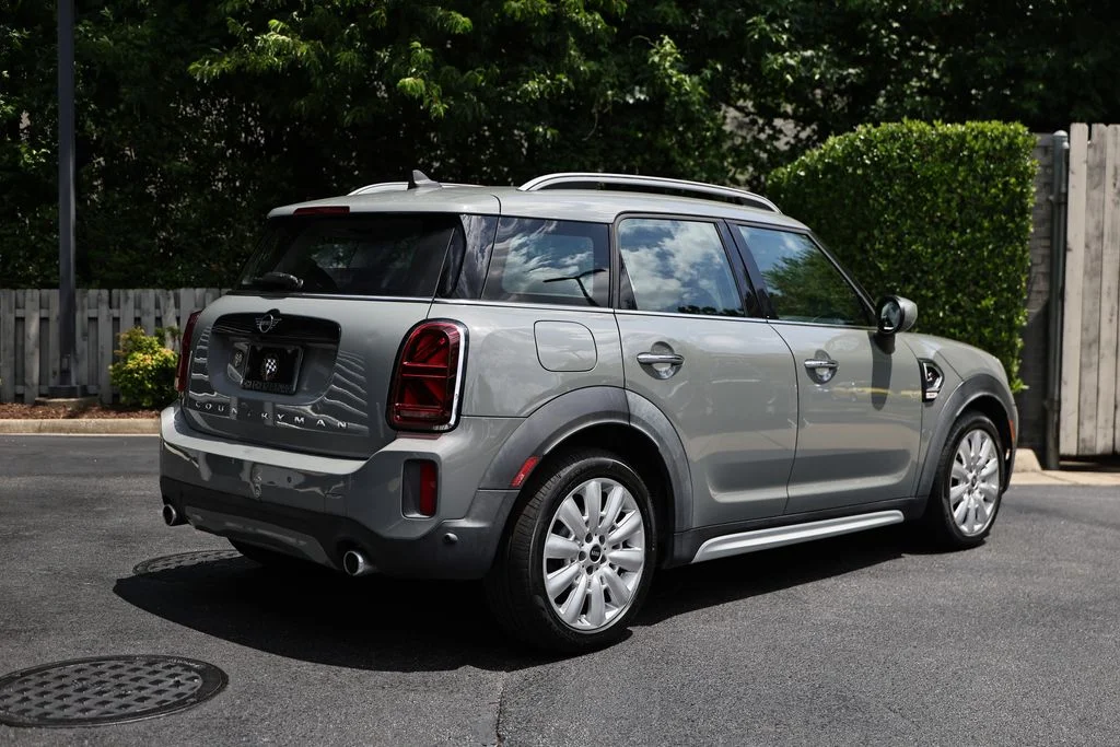 Used 2021 Moonwalk Gray Metallic MINI Classic image 8