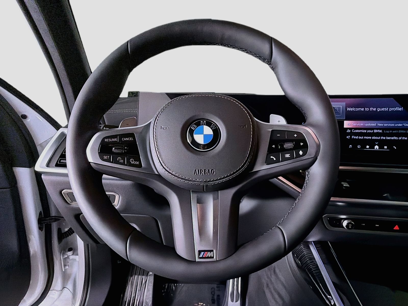 New 2027 Mineral White Metallic BMW xDrive40i image 11