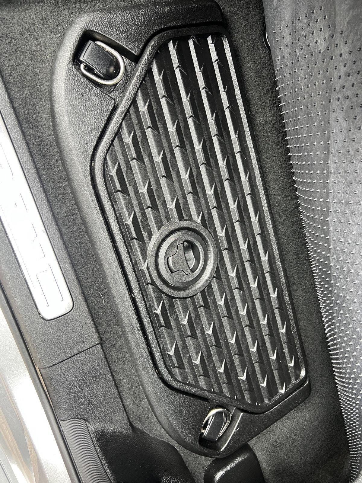 Used 2022 Silver Ram Laramie image 18